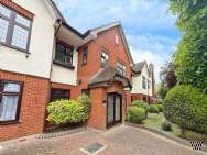 Main Photo of a 2 bedroom  Flat to rent