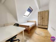 Main Photo of a 6 bedroom  Apartment to rent