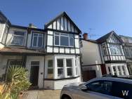Main Photo of a 6 bedroom  Semi Detached House to rent