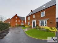 Main Photo of a 5 bedroom  Detached House to rent