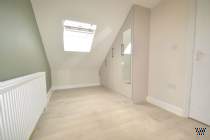 Main Photo of a Terraced House to rent