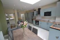 Main Photo of a House Share to rent