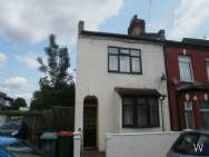 Main Photo of a 3 bedroom  End of Terrace House to rent