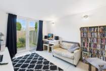 Main Photo of a 2 bedroom  Maisonette for sale