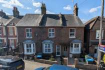 Main Photo of a 2 bedroom  Cottage for sale