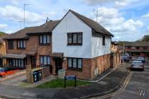 Main Photo of a 3 bedroom  End of Terrace House for sale