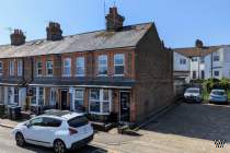 Main Photo of a 2 bedroom  Cottage for sale