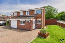 Main Photo of a 4 bedroom  End of Terrace House for sale
