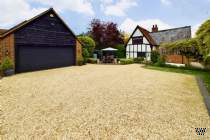 Main Photo of a 4 bedroom  Detached House for sale
