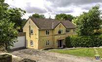 Main Photo of a 4 bedroom  Semi Detached House for sale