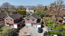 Main Photo of a 5 bedroom  Detached House for sale