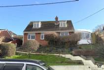 Main Photo of a 4 bedroom  Detached House for sale