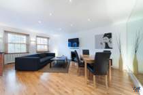 Main Photo of a 3 bedroom  Flat to rent