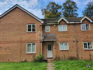 Main Photo of a 2 bedroom  Terraced House to rent