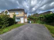 Main Photo of a 4 bedroom  Semi Detached House for sale