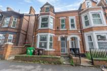 Main Photo of a 6 bedroom  Semi Detached House to rent