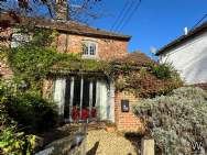 Main Photo of a 2 bedroom  End of Terrace House for sale