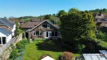 Main Photo of a 4 bedroom  Detached House to rent