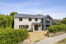 Main Photo of a 4 bedroom  Detached House for sale