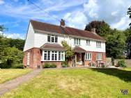 Main Photo of a 4 bedroom  Detached House for sale