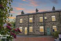 Main Photo of a 4 bedroom  Cottage for sale