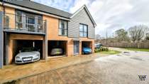 Main Photo of a 2 bedroom  End of Terrace House for sale