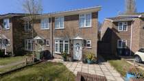 Main Photo of a 3 bedroom  End of Terrace House for sale