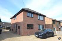 Main Photo of a 2 bedroom  Maisonette for sale