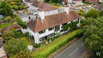 Main Photo of a 4 bedroom  Detached House for sale
