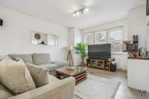 Main Photo of a 2 bedroom  Flat for sale