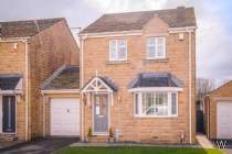 Main Photo of a 3 bedroom  Link Detached House for sale