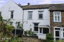 Main Photo of a 3 bedroom  Cottage for sale