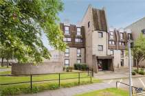 Main Photo of a 2 bedroom  Flat for sale