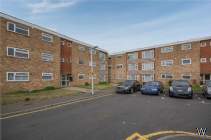 Main Photo of a 2 bedroom  Flat for sale