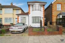 Main Photo of a 3 bedroom  Detached House for sale