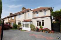 Main Photo of a 4 bedroom  Semi Detached House for sale