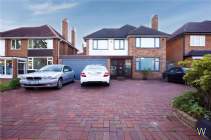 Main Photo of a 5 bedroom  Detached House for sale