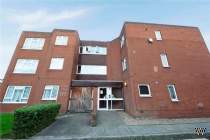 Main Photo of a 1 bedroom  Flat for sale