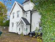 Main Photo of a 2 bedroom  Flat for sale