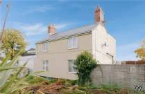 Main Photo of a 2 bedroom  Detached House for sale