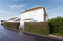 Main Photo of a 3 bedroom  Detached House for sale