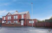 Main Photo of a 4 bedroom  Semi Detached House for sale