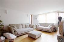 Main Photo of a 3 bedroom  Flat for sale