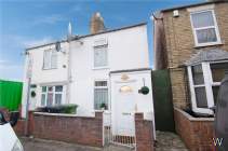 Main Photo of a 2 bedroom  Semi Detached House for sale