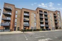 Main Photo of a 2 bedroom  Flat for sale