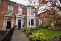 Main Photo of a 6 bedroom  Semi Detached House for sale