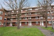 Main Photo of a 1 bedroom  Flat for sale