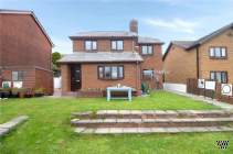 Main Photo of a 4 bedroom  Detached House for sale