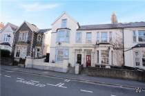 Main Photo of a 5 bedroom  End of Terrace House for sale