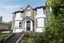 Main Photo of a 4 bedroom  Semi Detached House for sale